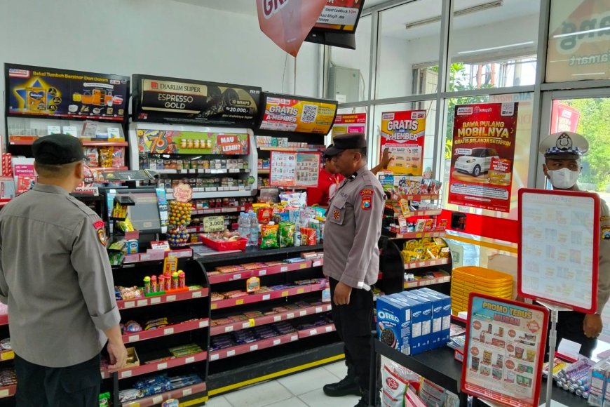 Jaga Kondusivitas Saat Libur Tahun Baru di Wilayah Polsek Balerejo, Anggota Polsek Balerejo Gencarkan Patroli Obyek Vital Antisipasi 3C