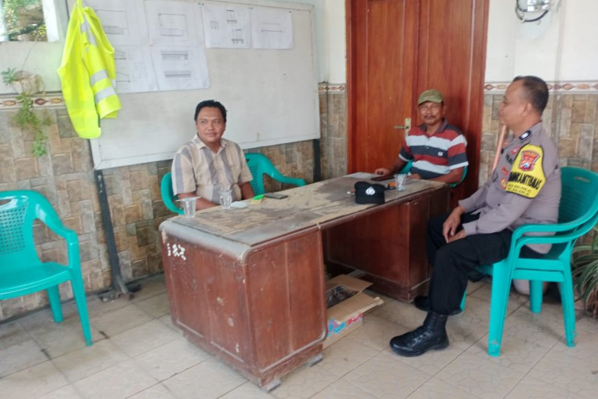 Perkuat Sinergitas, Bhabinkamtibmas Polsek Balerejo Sambangi Warga Guna Pastikan Situasi Kondusif