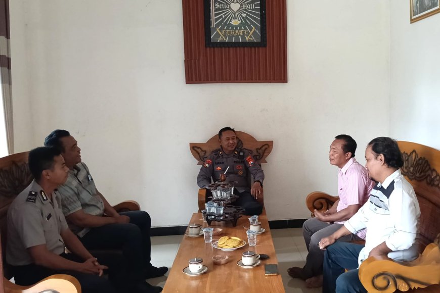 Pererat Sinergi, Plh. Kapolsek Balerejo Sambangi Ketua Ranting PSHT Ranting Balerejo Guna Jaga Kondusifitas Kamtibmas